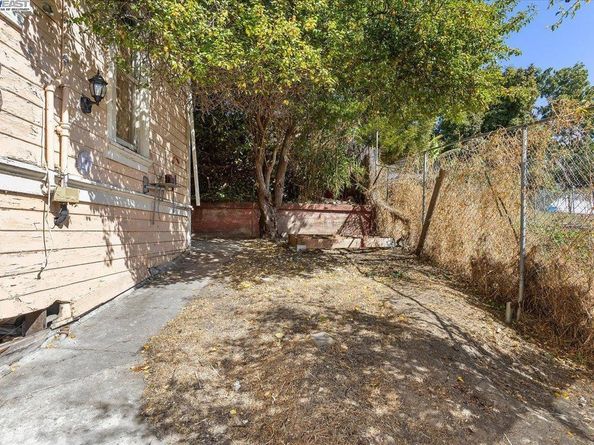 2230 23Rd Ave, Oakland CA 94606
