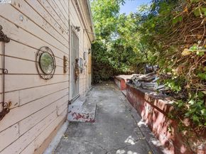 2230 23Rd Ave, Oakland CA 94606