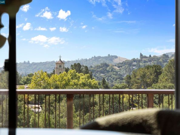 25 Watchwood Ct, Orinda CA 94563