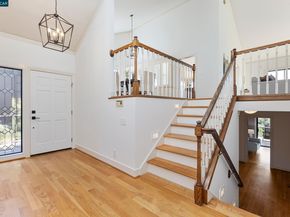 25 Watchwood Ct, Orinda CA 94563