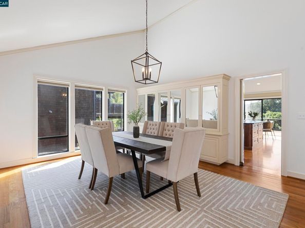 25 Watchwood Ct, Orinda CA 94563