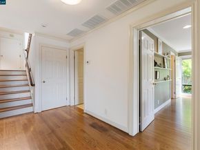 25 Watchwood Ct, Orinda CA 94563