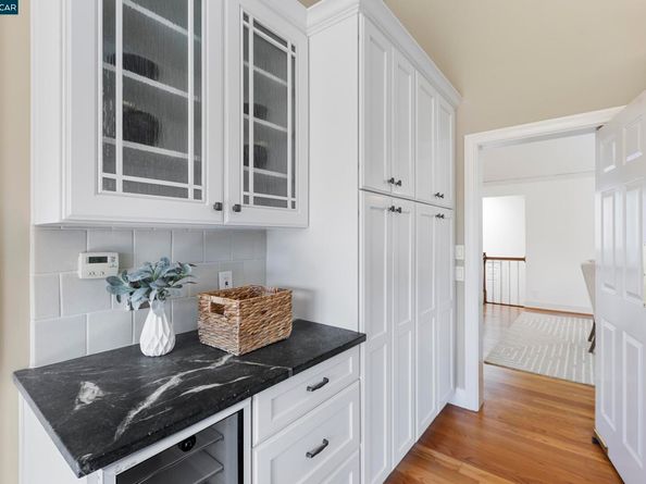 25 Watchwood Ct, Orinda CA 94563