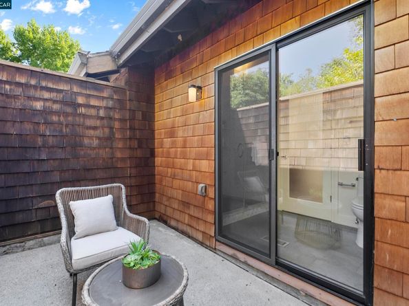25 Watchwood Ct, Orinda CA 94563