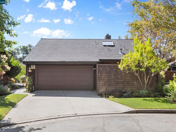 25 Watchwood Ct, Orinda CA 94563