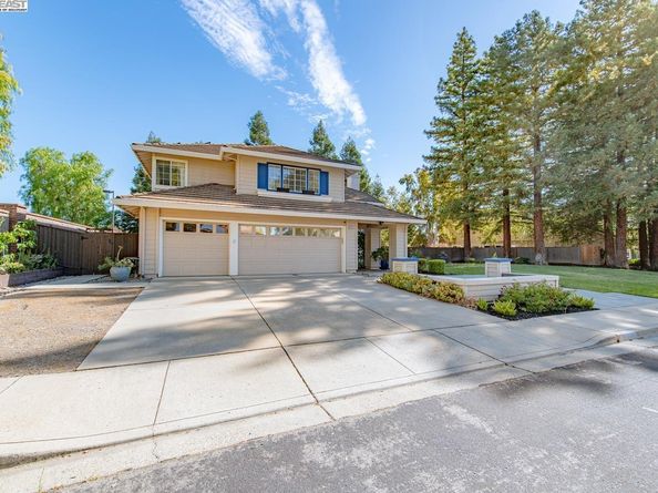 635 Zermatt St, Livermore CA 94551