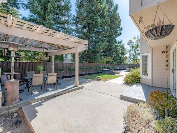 635 Zermatt St, Livermore CA 94551