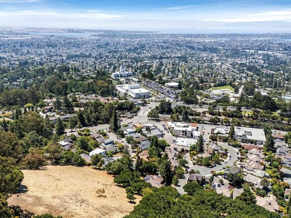 5040 Pierpoint Ave, Oakland CA 94602