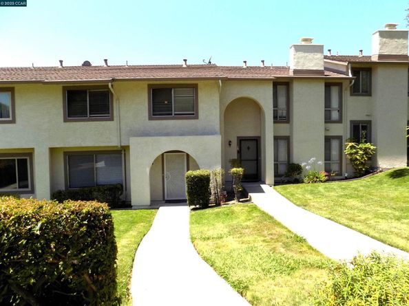 30 Greenview Lane, Richmond CA 94803