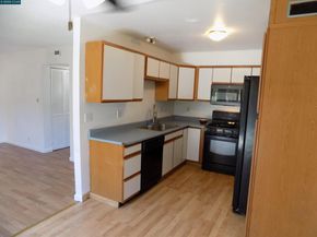 30 Greenview Lane, Richmond CA 94803