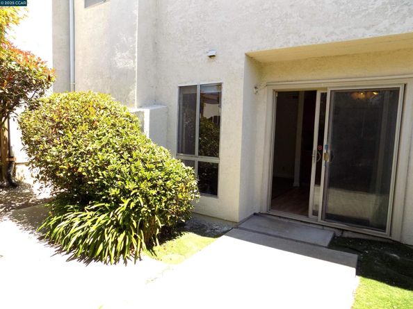 30 Greenview Lane, Richmond CA 94803
