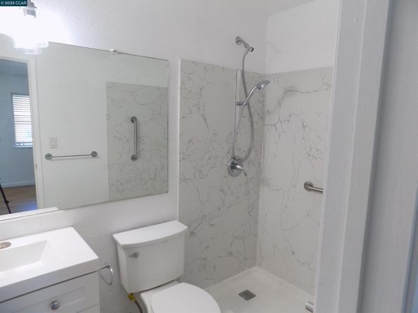 30 Greenview Lane, Richmond CA 94803