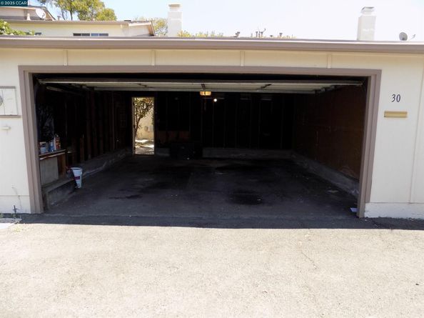 30 Greenview Lane, Richmond CA 94803