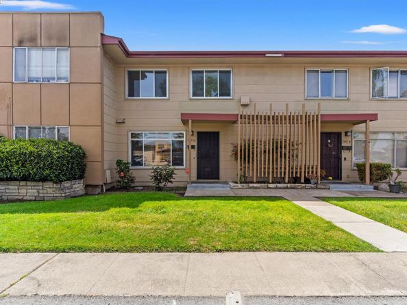 1573 Marina Ct A, San Mateo CA 94403
