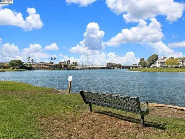 1573 Marina Ct A, San Mateo CA 94403