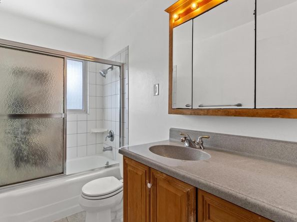 1573 Marina Ct A, San Mateo CA 94403