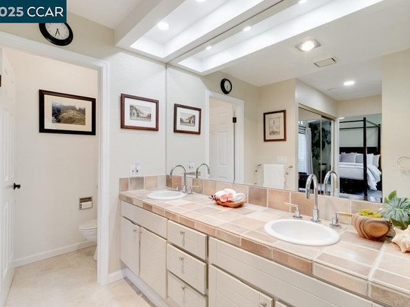 325 Beacon Ridge Ln, Walnut Creek CA 94597
