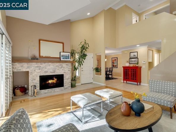 325 Beacon Ridge Ln, Walnut Creek CA 94597