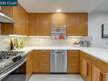 325 Beacon Ridge Ln