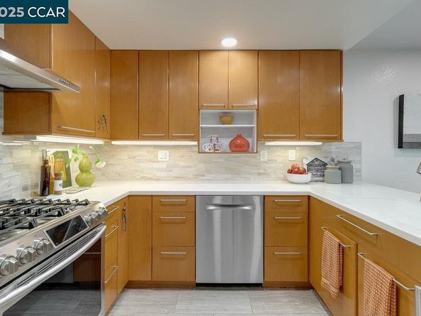 325 Beacon Ridge Ln, Walnut Creek CA 94597