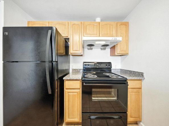 989 Webster 441, Oakland CA 94607