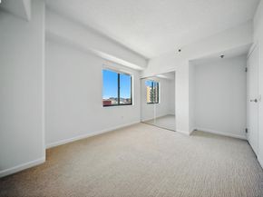 989 Webster 441, Oakland CA 94607