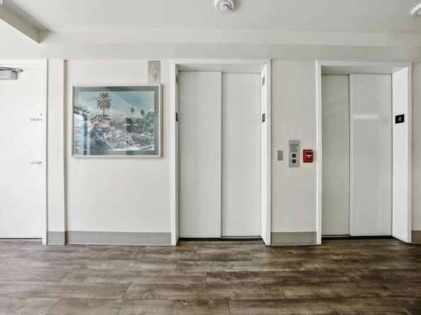 989 Webster 441, Oakland CA 94607