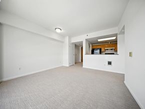 989 Webster 441, Oakland CA 94607