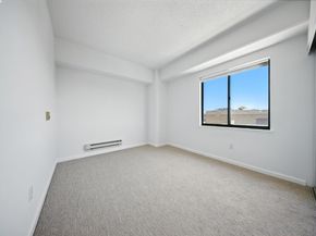 989 Webster 441, Oakland CA 94607