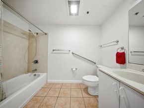 989 Webster 441, Oakland CA 94607