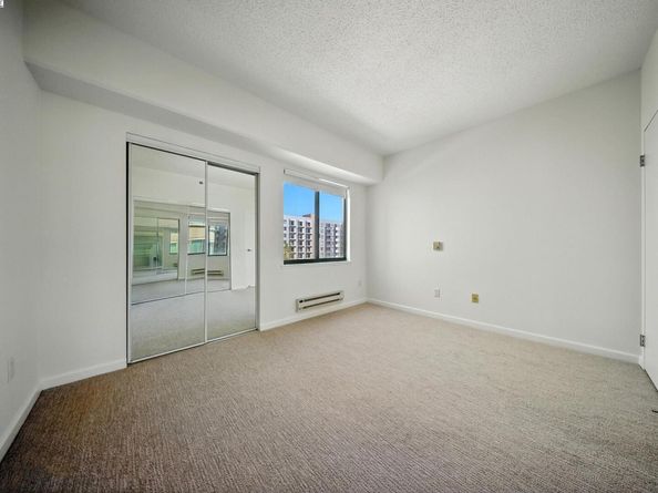 989 Webster 441, Oakland CA 94607