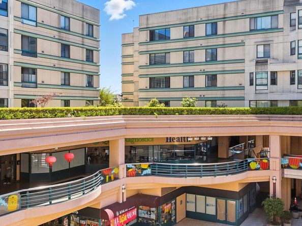 989 Webster 441, Oakland CA 94607