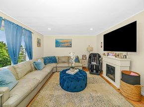 733 14th Street, West Babylon NY 11704