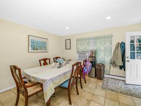 733 14th Street, West Babylon NY 11704