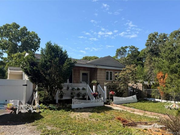 50 Beatrice Drive, Shirley NY 11967