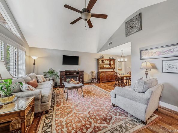 1 Honey Lane, Miller Place NY 11764