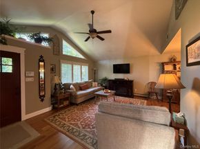 1 Honey Lane, Miller Place NY 11764