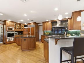 17 Holden Lane, Bayville NY 11709