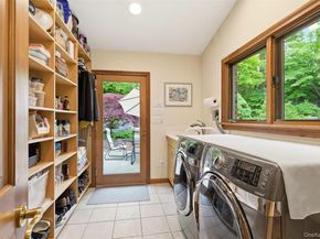 17 Holden Lane, Bayville NY 11709