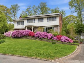 17 Holden Lane, Bayville NY 11709