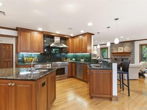 17 Holden Lane, Bayville NY 11709