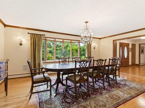 17 Holden Lane, Bayville NY 11709