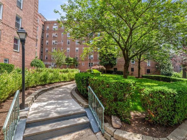 5610 Netherland Avenue 1A, Bronx NY 10471
