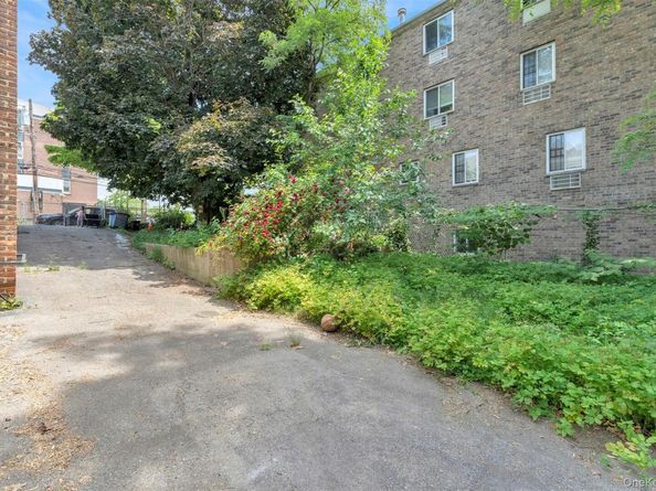 623 Hollywood Avenue, Bronx NY 10465