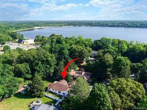 16 Lakecrest Lane, Ronkonkoma NY 11779