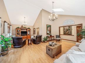16 Lakecrest Lane, Ronkonkoma NY 11779