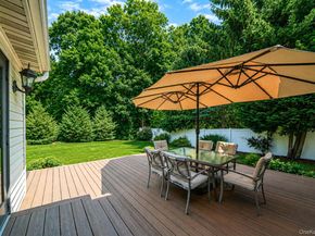 16 Lakecrest Lane, Ronkonkoma NY 11779