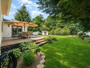 16 Lakecrest Lane, Ronkonkoma NY 11779