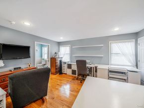 16 Lakecrest Lane, Ronkonkoma NY 11779