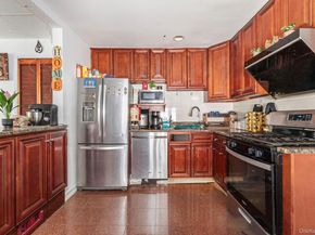 6722 211th Street, Oakland Gardens NY 11364